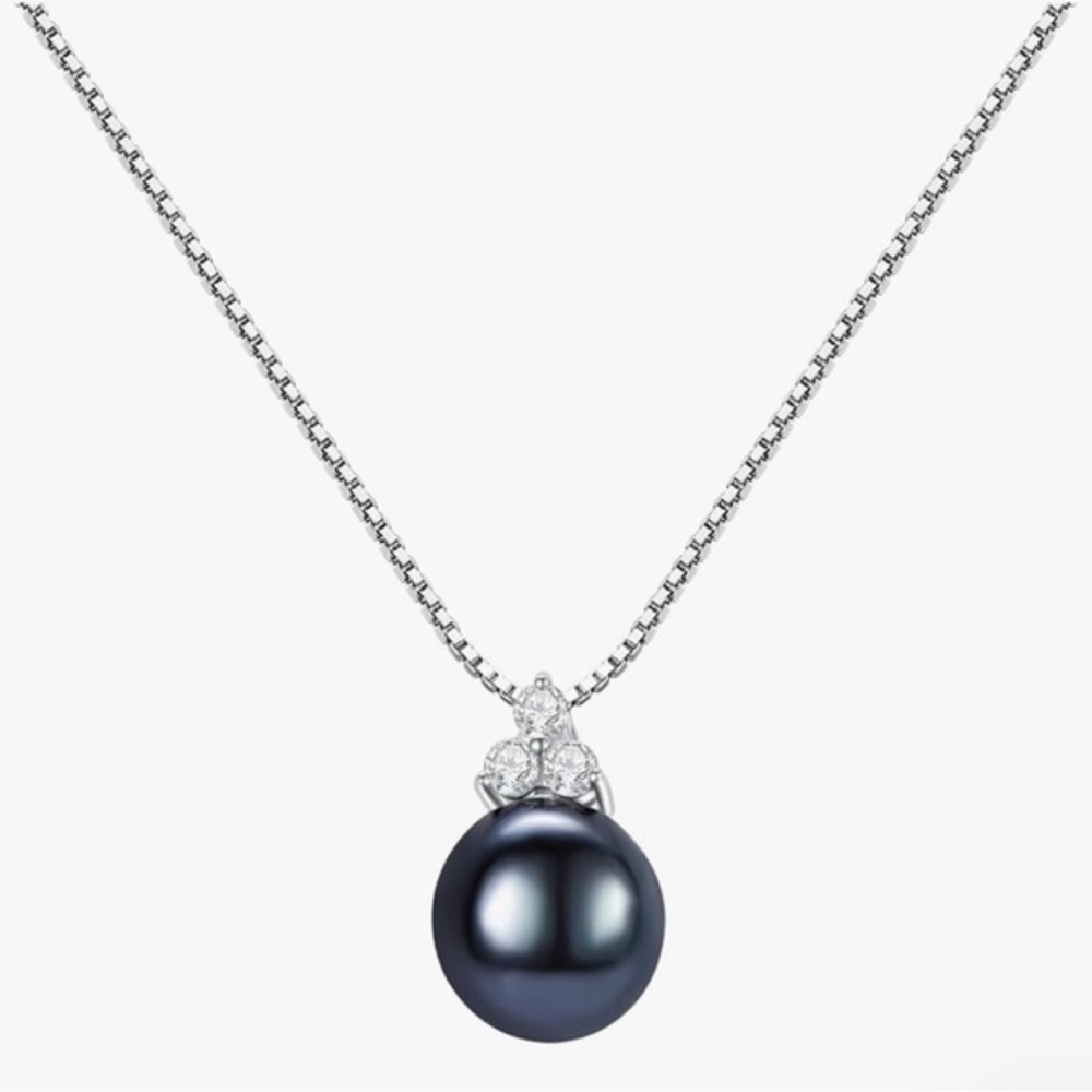 NWT Gem’s Beauty Black Pearl Necklace & Silver Chain, Gift Box & Cleaning Cloth!
